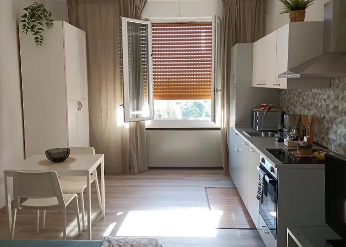 Daisy - Апартаменты Парма